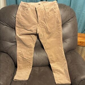 LOFT Women’s Tan Curvy Skinny Corduroy Jeans